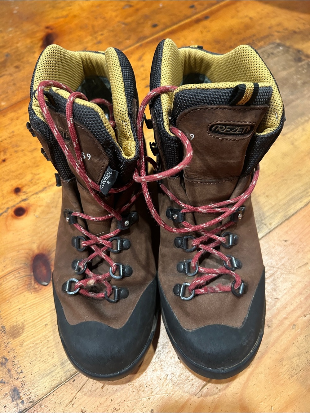 TreZeta Brown Leather Hiking Boots with Goretex